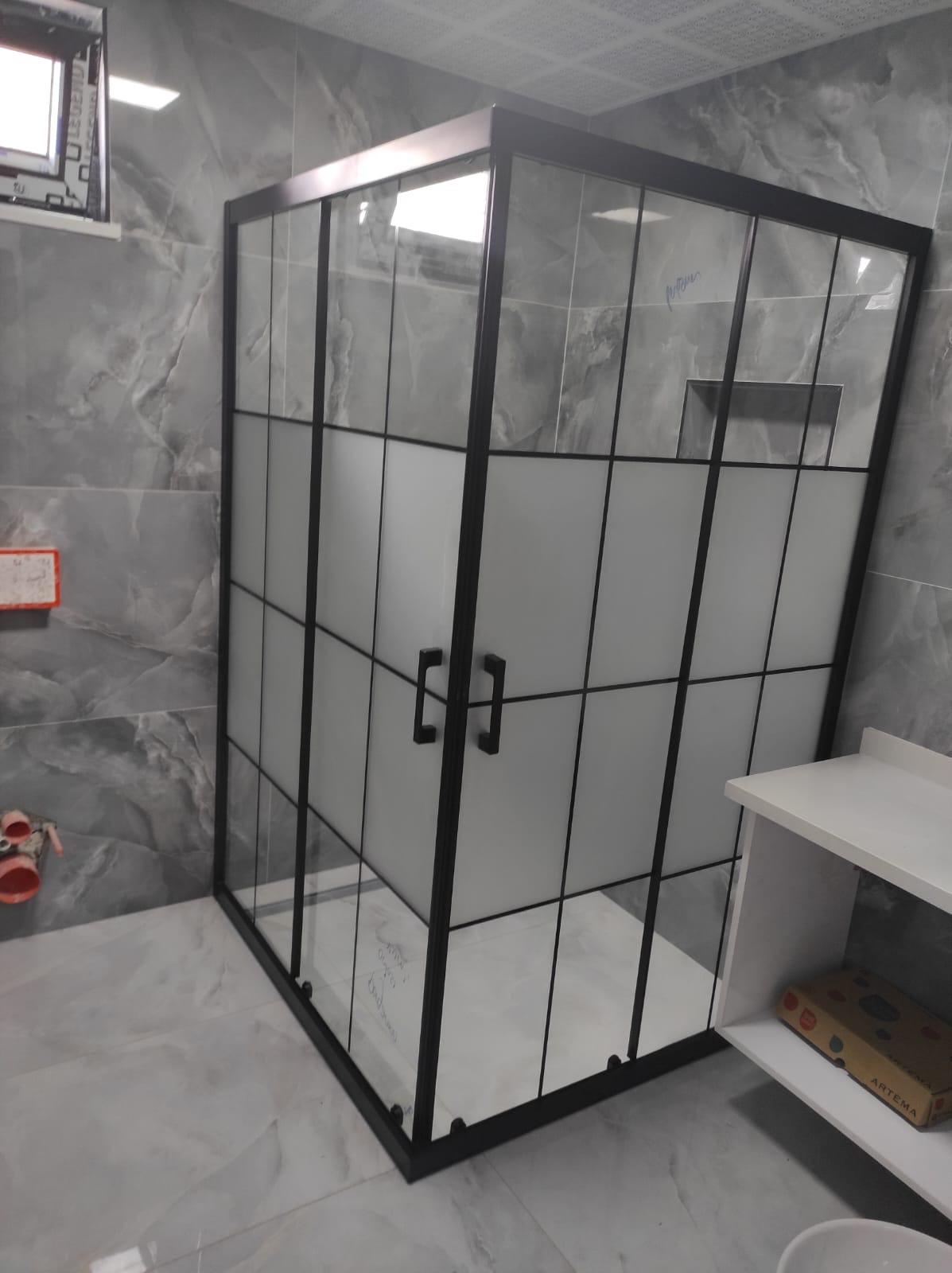 Siyah Liverno - Detay Resmi